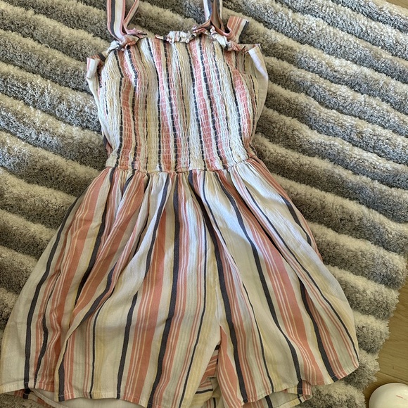 romper - Picture 2 of 3